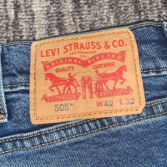 Levi‎ Strauss & Co Mens 505 Size 42x32 Straight Leg Denim Jeans Blue Medium Wash - Picture 4 of 5